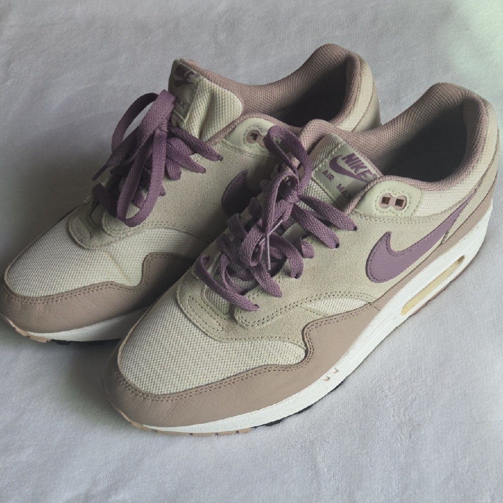 Nike Mens Sneakers - Purple and Tan